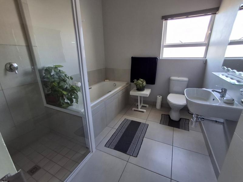 3 Bedroom Property for Sale in Britannia Bay Western Cape